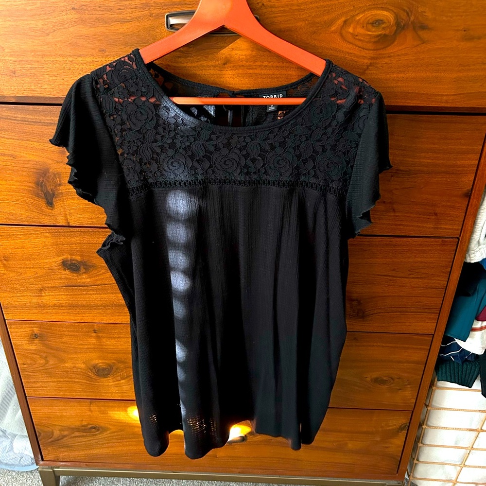 Torrid 2x plus blouse black lace